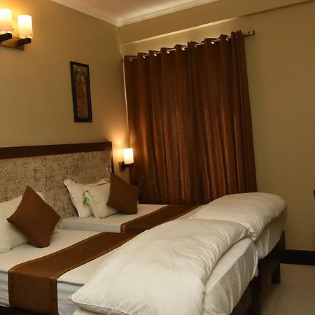 Hotel Vibhav Harsh Benares Buitenkant foto