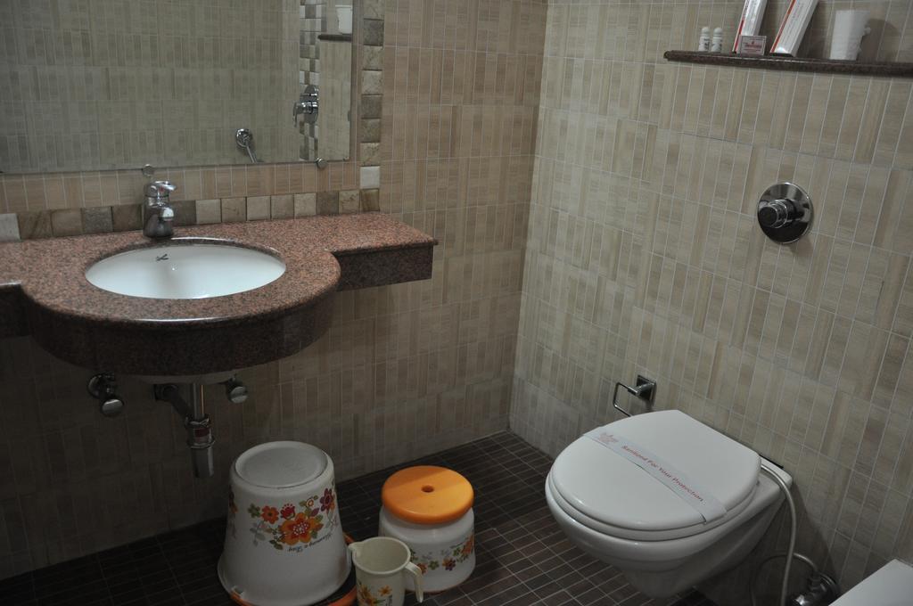 Hotel Vibhav Harsh Benares Buitenkant foto
