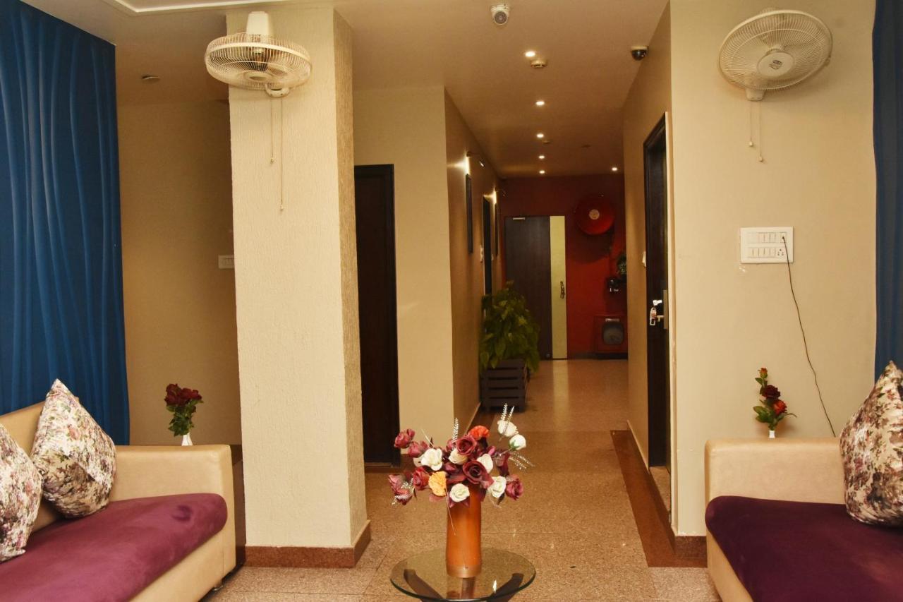 Hotel Vibhav Harsh Benares Buitenkant foto